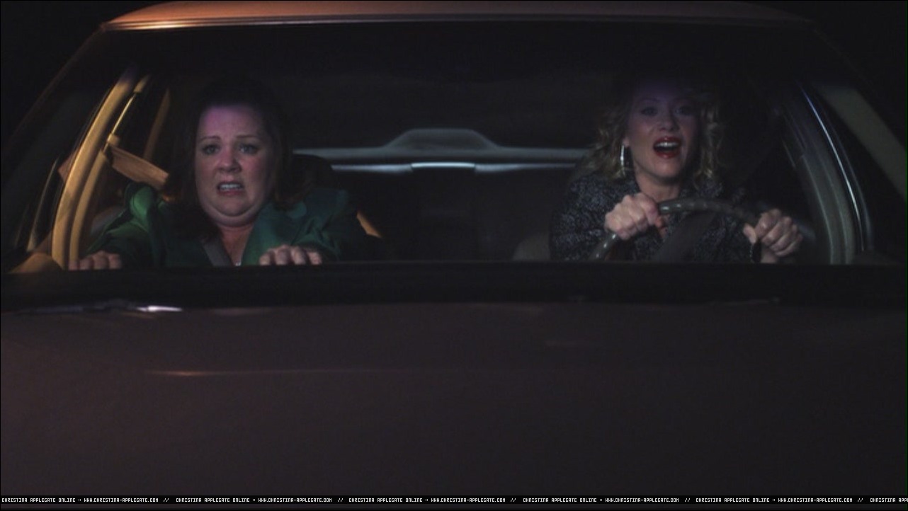 1x08 - The Car - 122 - Christina Applegate Online